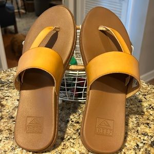 Reef sandels -  gently used- worn 2xs